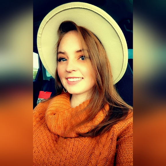 Meet your Posher, Rachelle - Picture 1 of 1